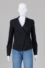 Load image into Gallery viewer, Theory black v-neck asymmetrical front zip blazer (6)
