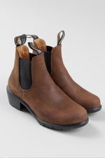 Load image into Gallery viewer, Blundstone brown slip on boots (7.5)
