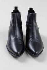 Load image into Gallery viewer, Vagabond black leather slip on bootie (8.5)
