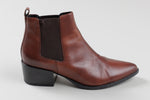 Load image into Gallery viewer, Vagabond brown pointed slip on boots (40)
