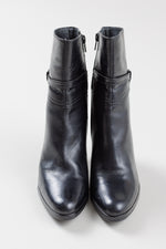 Load image into Gallery viewer, Janie Philip black heeled zip up booties with small side buckle (40)
