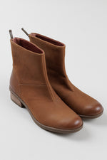 Load image into Gallery viewer, Dansko light brown leather low heeled booties with inside zipper closure (41) *Like new
