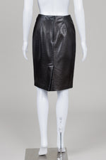 Load image into Gallery viewer, Danier Couture black faux alligator pencil skirt (2)
