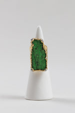Load image into Gallery viewer, Green stone adjustable gold tone ring
