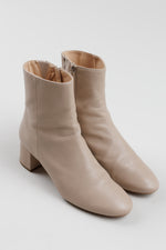 Load image into Gallery viewer, &amp; OTHER STORIES taupe round toe leather chelsea boots (40)
