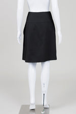Load image into Gallery viewer, Prada black A-line skirt with side pockets (36)
