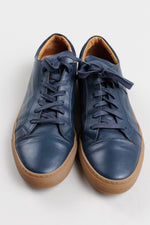 Load image into Gallery viewer, OUTCLASS Men’s navy blue leather sneaker w/ rubber sole (44)
