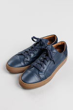 Load image into Gallery viewer, OUTCLASS Men’s navy blue leather sneaker w/ rubber sole (44)
