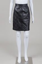 Load image into Gallery viewer, Ettex black leather vintage quilted and lined skirt (38)
