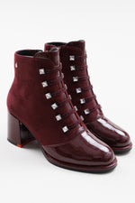 Load image into Gallery viewer, Aquaflex Canada wine suede and patent heeled boots (39)
