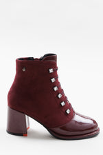 Load image into Gallery viewer, Aquaflex Canada wine suede and patent heeled boots (39)
