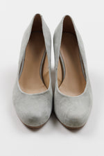 Load image into Gallery viewer, Audley Londong dove suede round toe pump (36.5)
