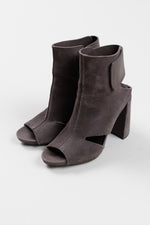 Load image into Gallery viewer, Pedro Garcia Espana grey suede sandal (37.5)
