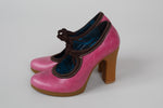 Load image into Gallery viewer, FLY London Pink leather pump w/ brown suede lace detail (37).
