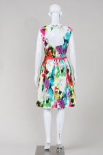 Load image into Gallery viewer, Liza J sleeveless multi floral print dress with belt (20)
