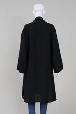Load image into Gallery viewer, Maiwa black cloak with pockets (OS)
