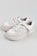 Load image into Gallery viewer, UGG Lo Lowmel canvas and suede sneakers in jasmine white (10)
