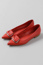 Load image into Gallery viewer, NAPOLEONI red leather pointed flat, made in Italy (37)
