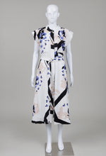 Load image into Gallery viewer, Nine West White, Blue and Black Graphic Print Cap sleeve midi shirt dress (L)
