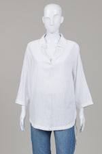 Load image into Gallery viewer, Isaac Mizrahi White Pullover Blouse with V neck line with 3/4 sleeve and drawstring (1X)
