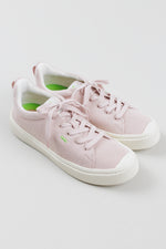 Load image into Gallery viewer, Cariuma dusty pink bamboo knit low sneakers with cream sole and toe cap(9)

