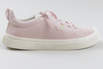 Load image into Gallery viewer, Cariuma dusty pink bamboo knit low sneakers with cream sole and toe cap(9)
