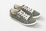 Load image into Gallery viewer, TAOS ‘Star’ comfort sneaker, new condition. (7)
