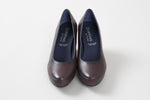 Load image into Gallery viewer, Dorking by FLUCHOS dark chestnut leather pump. Made in Spain. (39)
