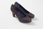 Load image into Gallery viewer, Dorking by FLUCHOS dark chestnut leather pump. Made in Spain. (39)
