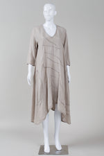 Load image into Gallery viewer, Cynthia Ashby light taupe 3/4 sleeve linen A-line uneven hem dress with pockets with tuck details (S)
