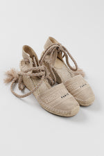 Load image into Gallery viewer, Dior tan espadrille wedges (37.5)
