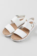 Load image into Gallery viewer, Camper white leather sandals (37)
