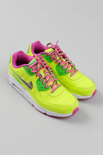 Load image into Gallery viewer, Nike neon “dunks” sneakers (6.5Y)
