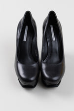 Load image into Gallery viewer, Vera Wang Lavender black platform pumps (7.5)
