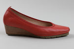 Load image into Gallery viewer, Hispanitas red leather square toe block heel wedges (37)
