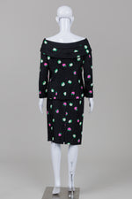 Load image into Gallery viewer, Louis Feraud vintage 2 piece black crinkle silk skirt suit with off the shoulder neckline with prominent bow and vibrant tulip print and zip front (12)
