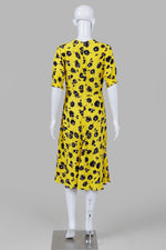 Load image into Gallery viewer, Diane von Furstenberg yellow &amp; black floral print V neck A line dress with gathered hem sleeves (6)
