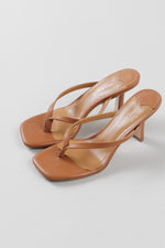 Load image into Gallery viewer, Tony Bianco dark tan thong heeled slip on sandal (5.5)
