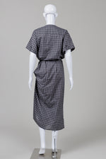Load image into Gallery viewer, Earl Grey_People Grey Check Short Sleeve Midi Dress (5)
