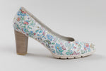 Load image into Gallery viewer, Dorking white floral print pumps with 3” wooden block heel (40)
