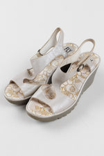 Load image into Gallery viewer, Fly London white gold leather wedge sandals (39)
