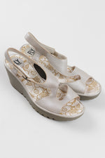 Load image into Gallery viewer, Fly London white gold leather wedge sandals (39)
