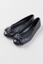 Load image into Gallery viewer, MICHAEL by Michael Kors black leather ballet flat with bow (7)

