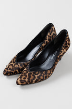 Load image into Gallery viewer, Stuart Weitzman black and brown animal print kitten heel pump (7) *like new
