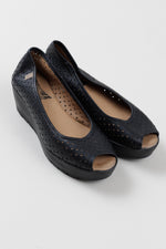 Load image into Gallery viewer, Mainas Black slip on wedge open toe sandal *like new (37)
