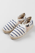 Load image into Gallery viewer, St. James white and blue canvas close toe espradarilles (38) (small detail to glue)
