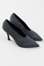 Load image into Gallery viewer, Dries Van Noten grey pinstripe fabric stilettos *new (39)
