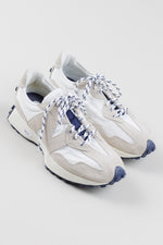 Load image into Gallery viewer, NEW BALANCE Men’s 327 white sneaker, like new condition (10.5M)
