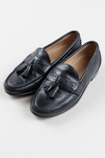 Load image into Gallery viewer, ALLEN EDMONDS Men’s black leather tassle loafer, (8M)
