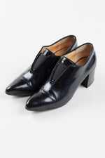 Load image into Gallery viewer, ACNE black leather pointed loafer, some creasing (37)
